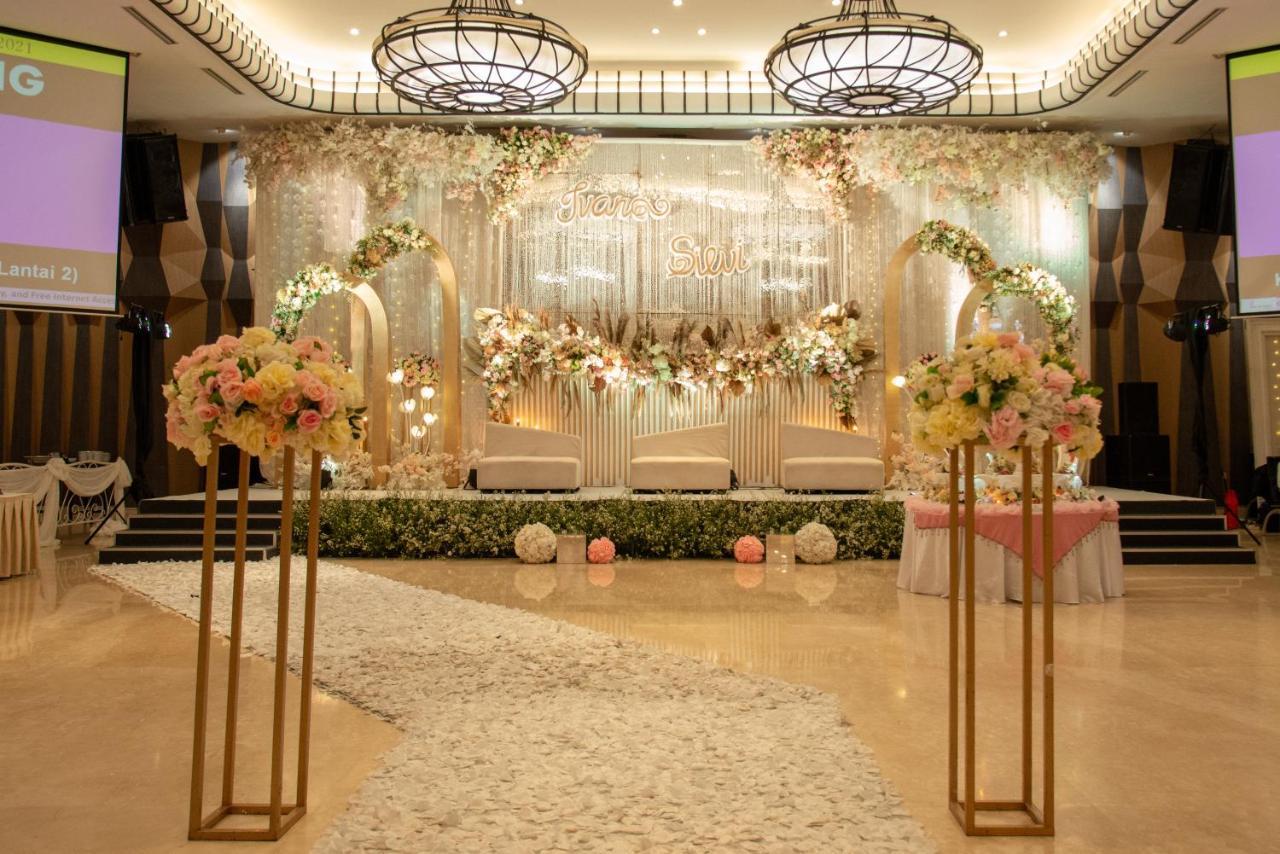 Orchardz Hotel Industri Jakarta Kemayoran Exterior foto