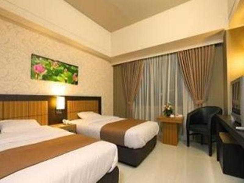 Orchardz Hotel Industri Jakarta Kemayoran Exterior foto